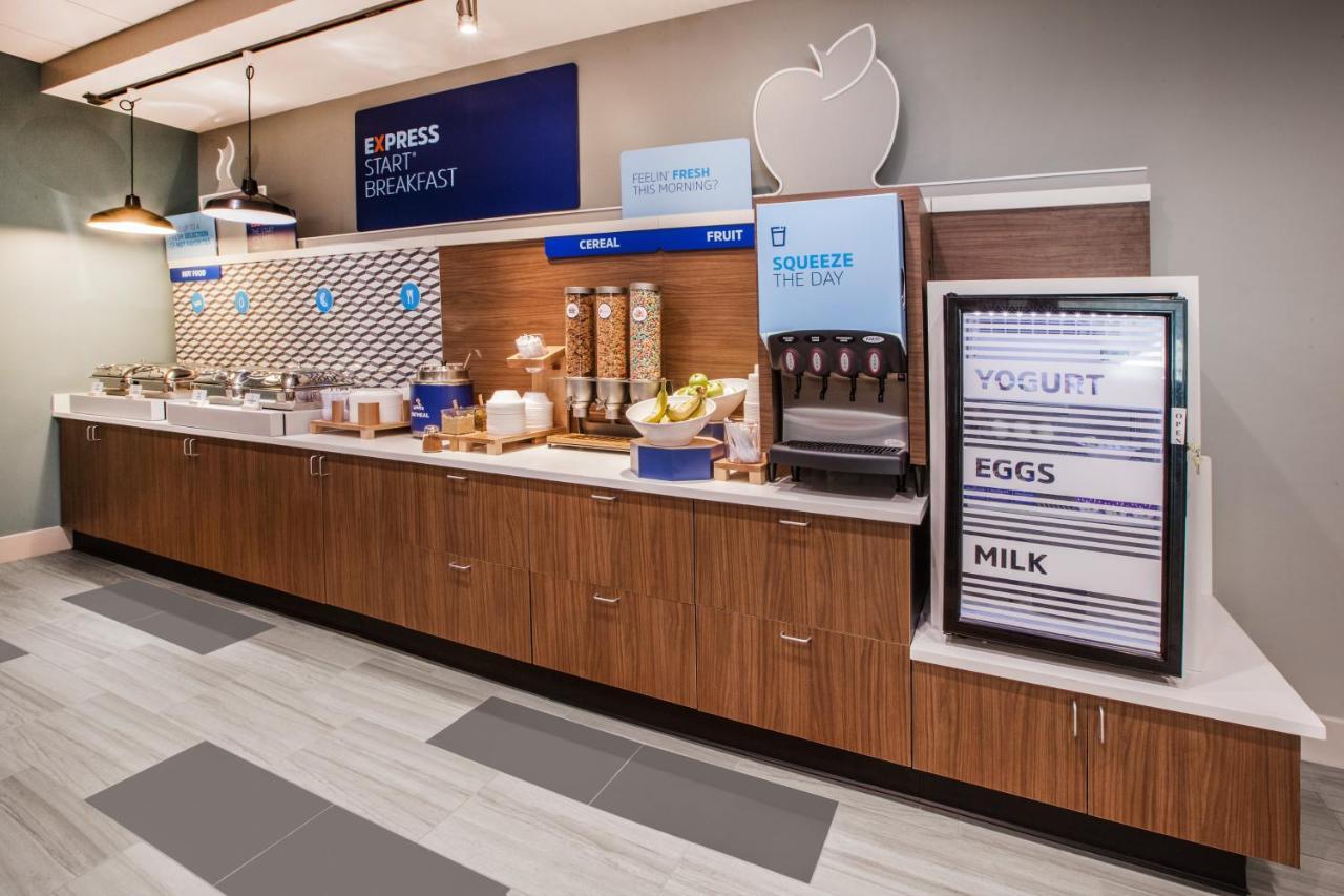 Express & - Austin - By Ihg Hotel Manor